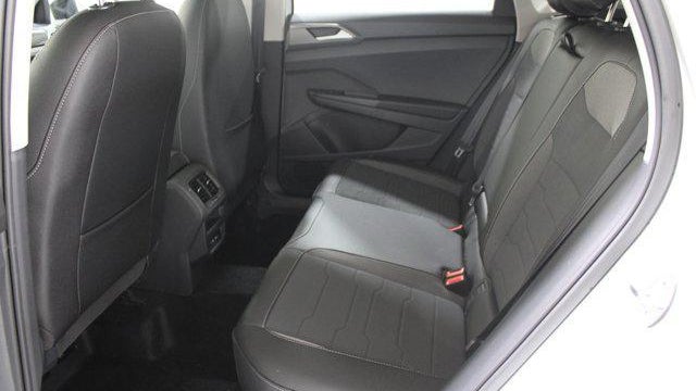 2026 Volkswagen Taos SE Black 4Motion
