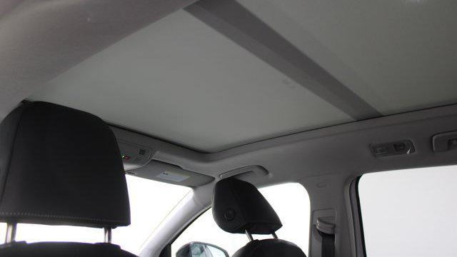 2026 Volkswagen Taos SE Black 4Motion