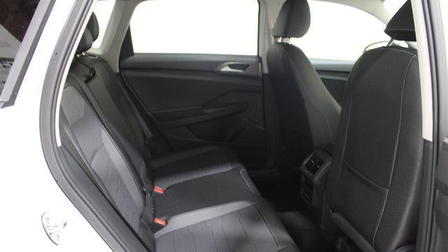 2026 Volkswagen Taos SE Black 4Motion