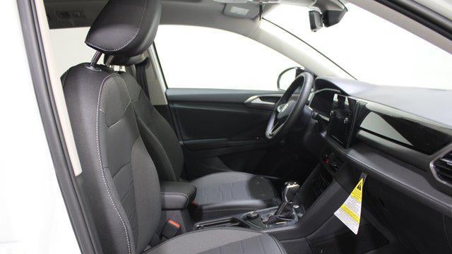 2026 Volkswagen Taos SE Black 4Motion