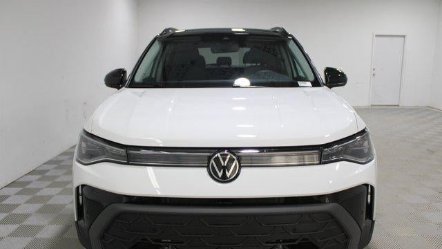 2026 Volkswagen Taos SE Black 4Motion