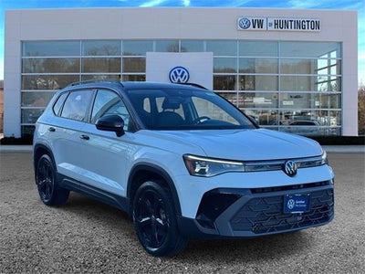 Photo of a 2025 Volkswagen Taos AWD SE Black 4motion 4DR SUV for sale