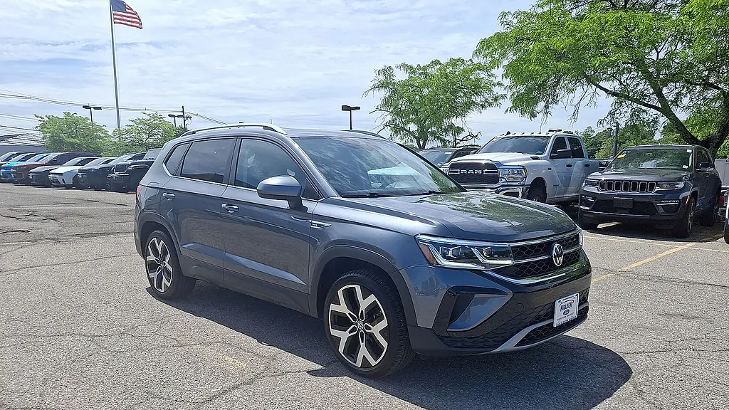 2022 Volkswagen Taos SEL 4Motion