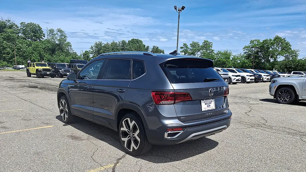 2022 Volkswagen Taos SEL 4Motion