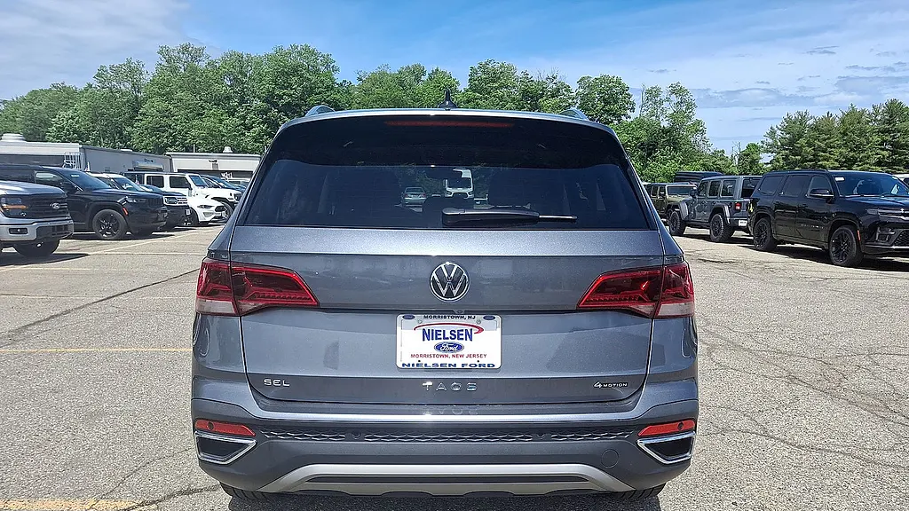 2022 Volkswagen Taos SEL 4Motion