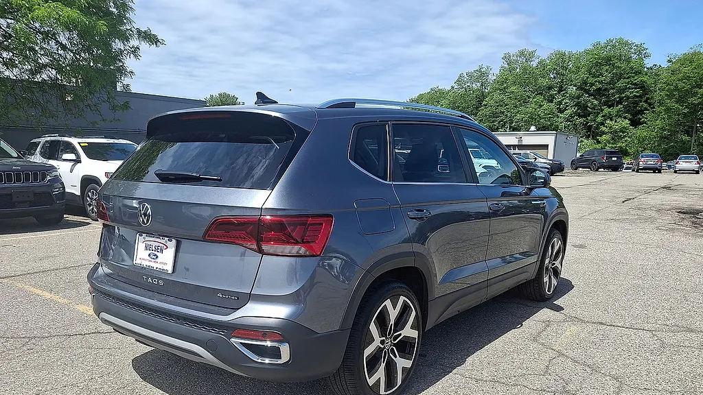 2022 Volkswagen Taos SEL 4Motion