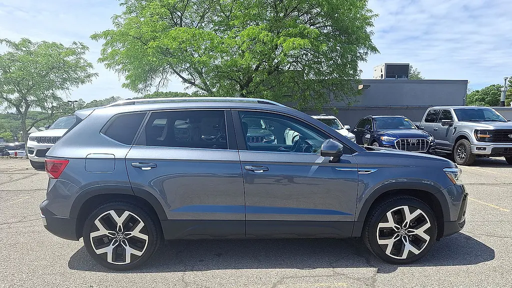 2022 Volkswagen Taos SEL 4Motion