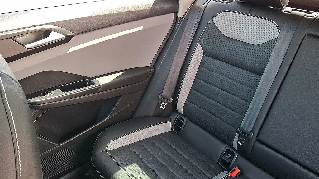 2022 Volkswagen Taos SEL 4Motion