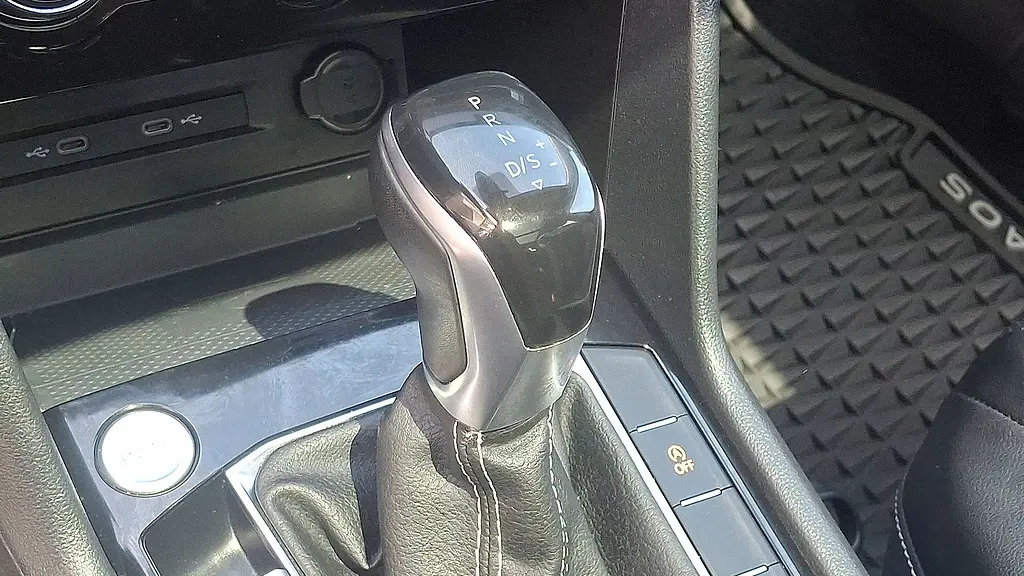 2022 Volkswagen Taos SEL 4Motion