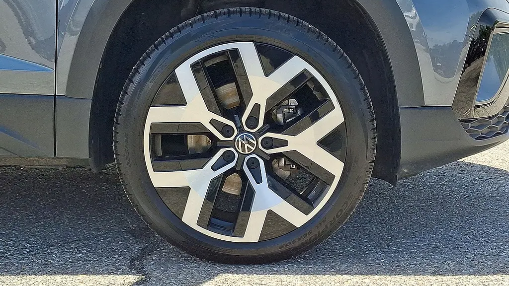 2022 Volkswagen Taos SEL 4Motion