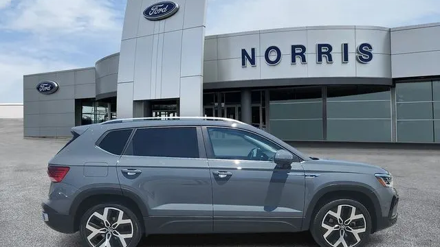 2023 Volkswagen Taos SEL 4Motion