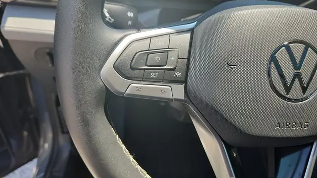2023 Volkswagen Taos SEL 4Motion