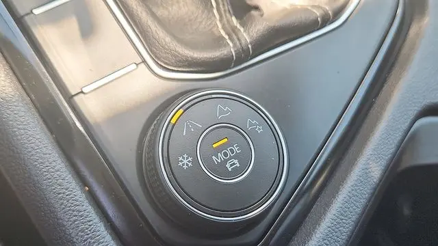 2023 Volkswagen Taos SEL 4Motion