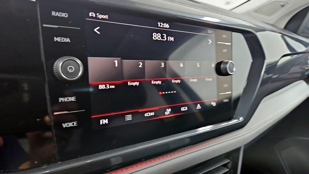 2023 Volkswagen Taos SEL 4Motion