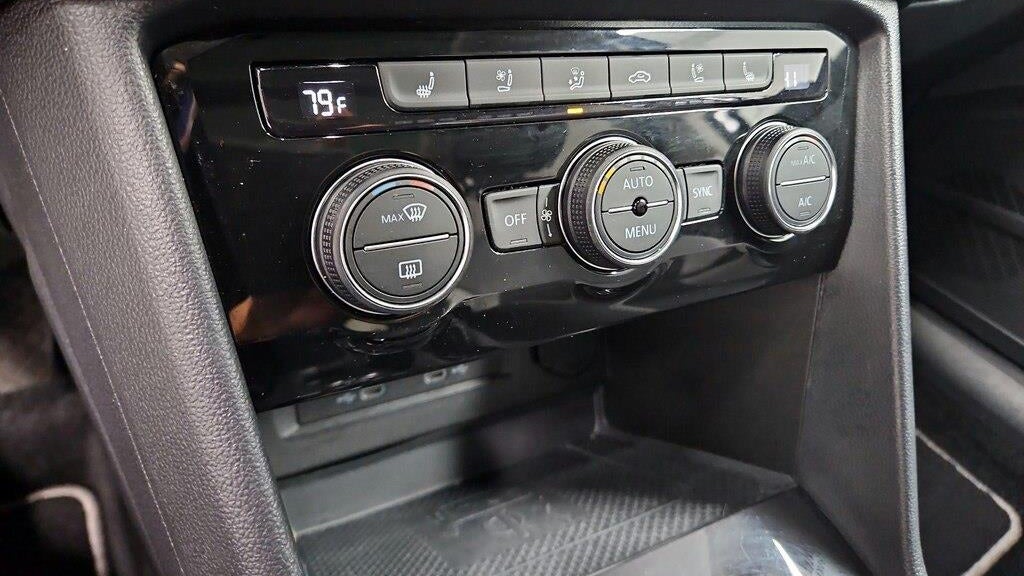 2023 Volkswagen Taos SEL 4Motion
