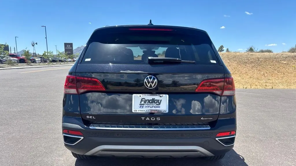 2022 Volkswagen Taos SEL 4Motion