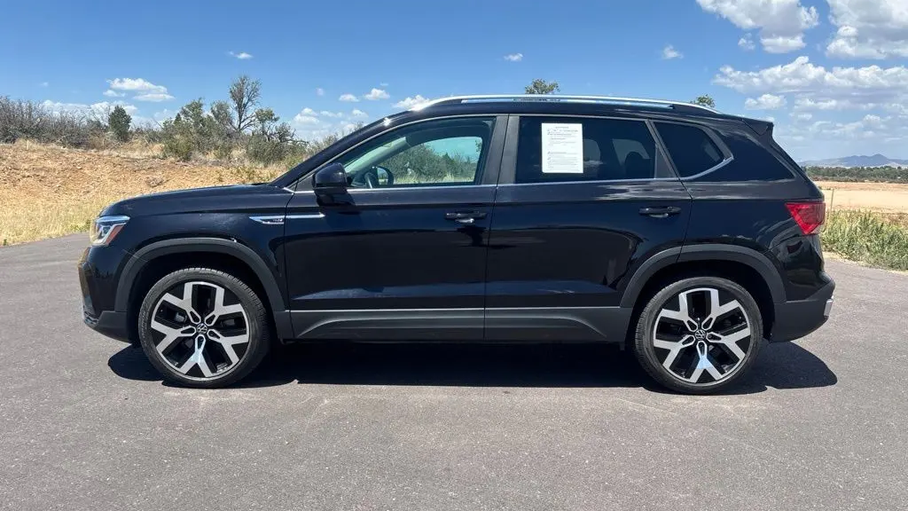 2022 Volkswagen Taos SEL 4Motion