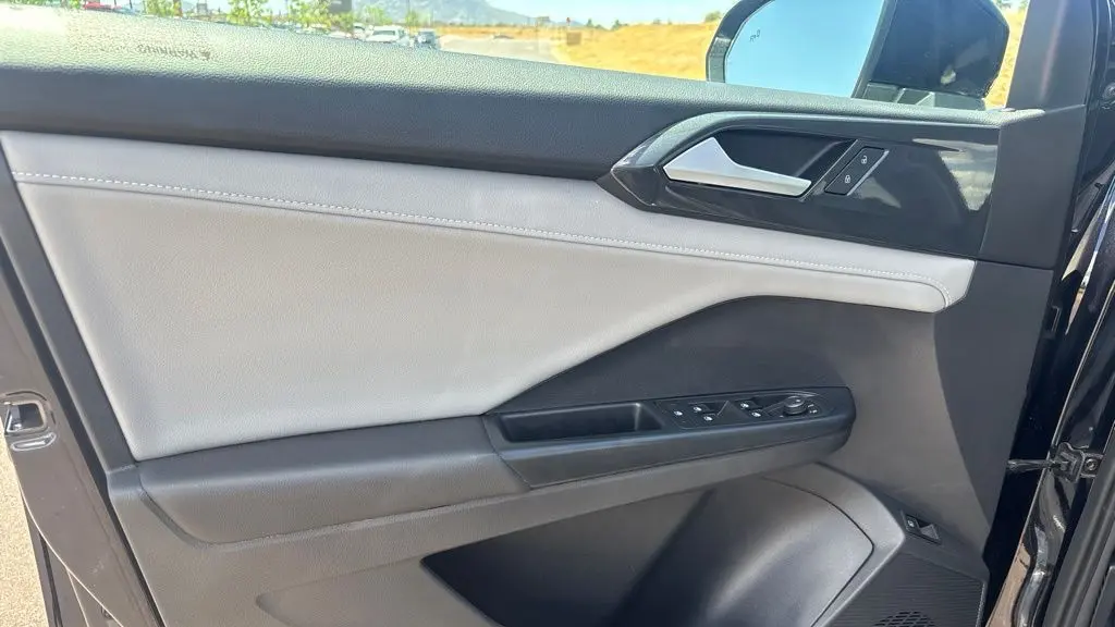 2022 Volkswagen Taos SEL 4Motion