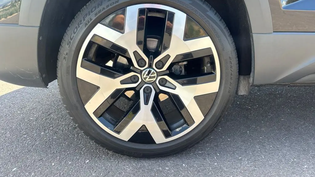 2022 Volkswagen Taos SEL 4Motion