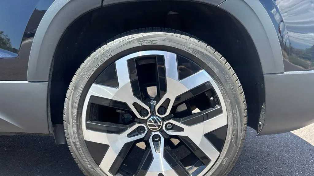 2022 Volkswagen Taos SEL 4Motion