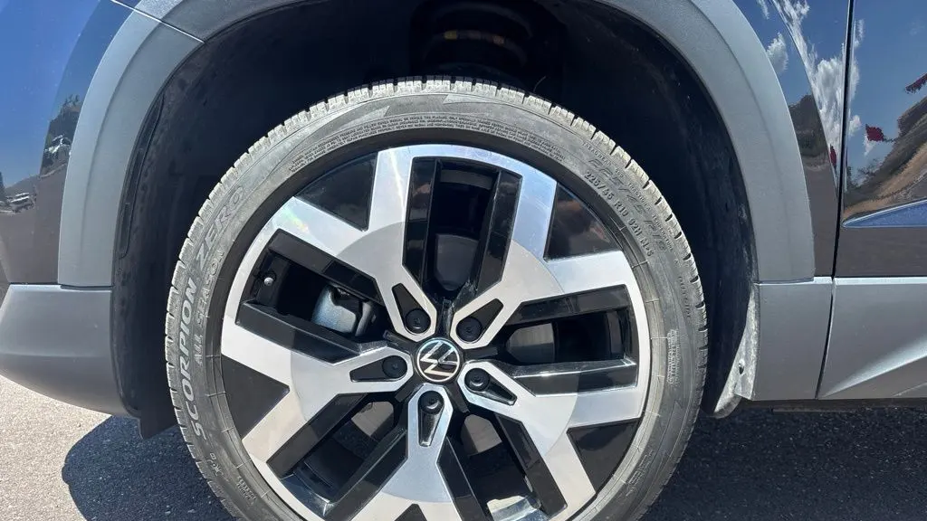 2022 Volkswagen Taos SEL 4Motion