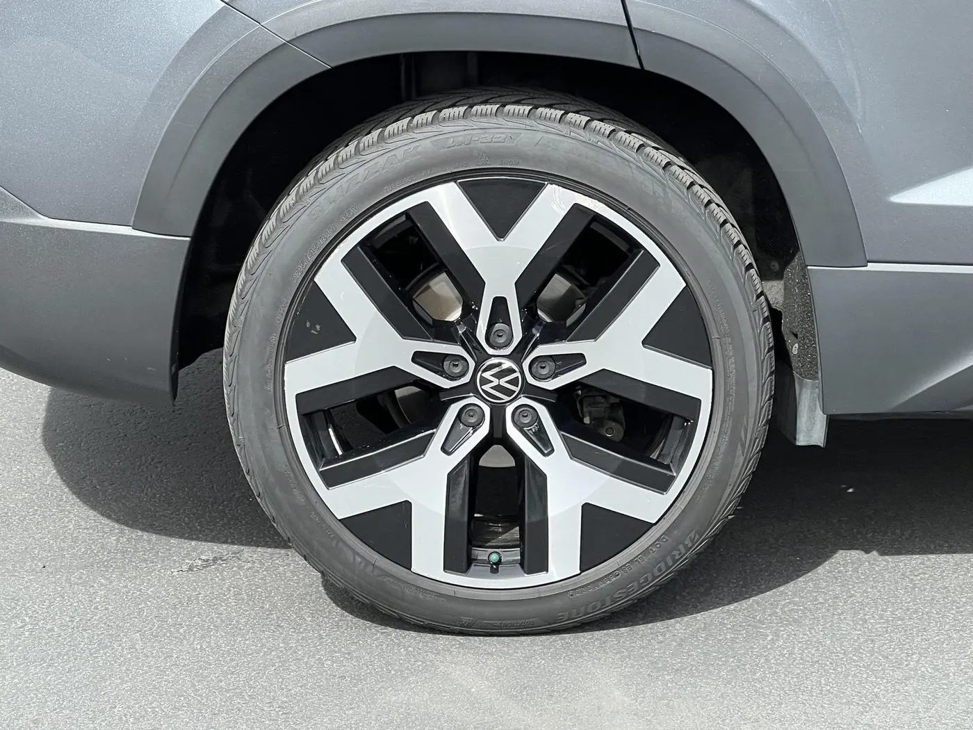 2023 Volkswagen Taos - $23,042