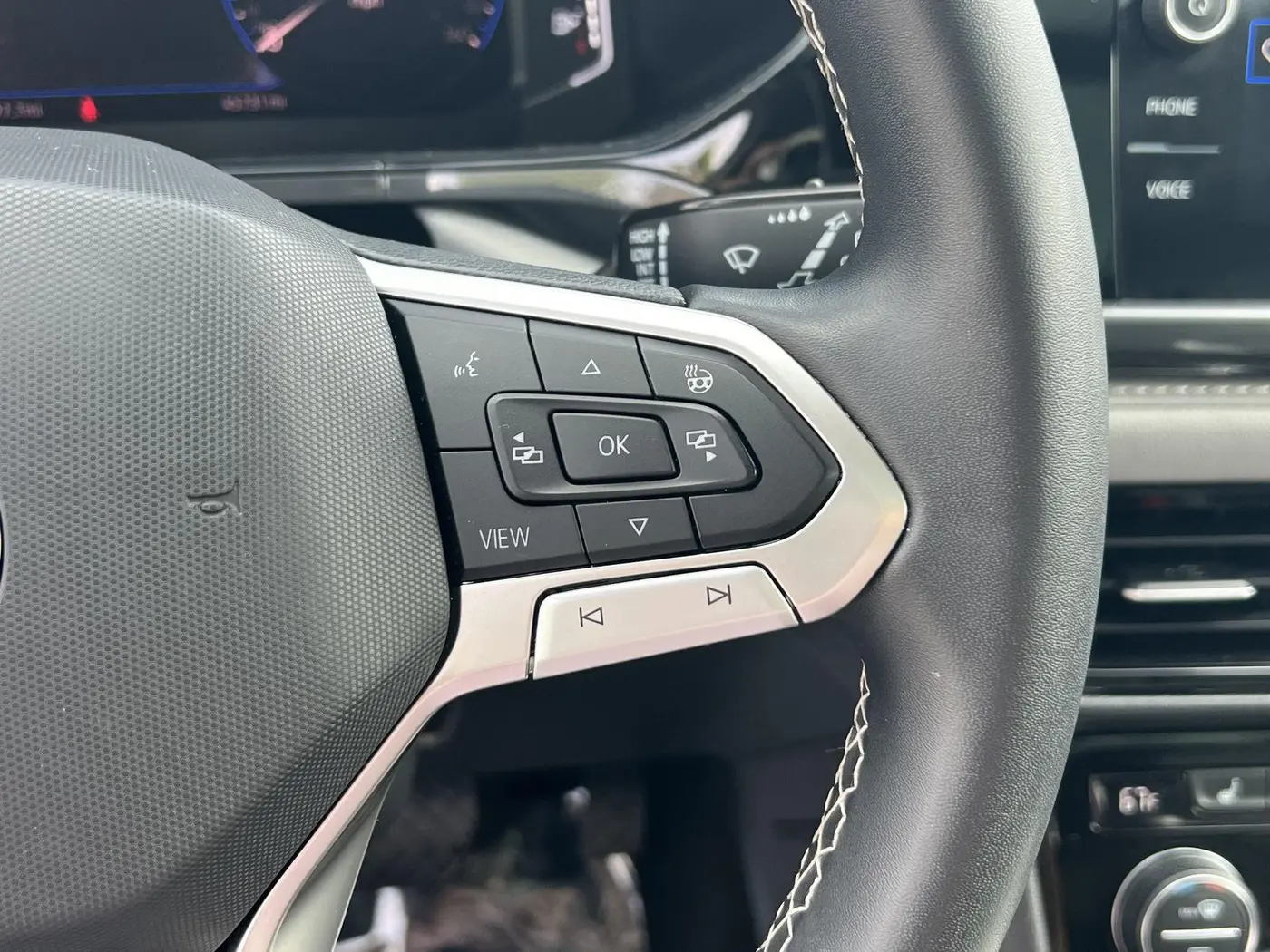 2023 Volkswagen Taos - $23,042