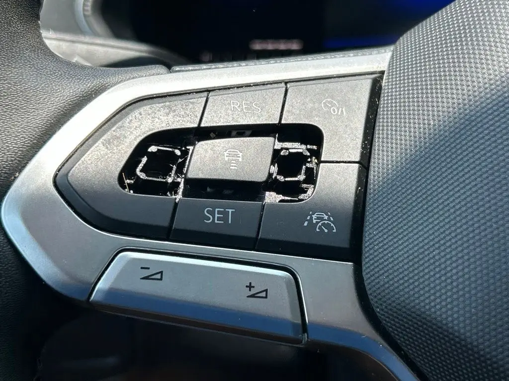 2022 Volkswagen Tiguan - $18,735
