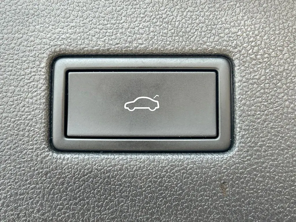 2022 Volkswagen Tiguan - $18,735