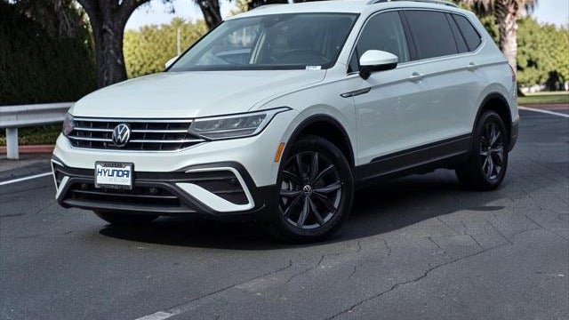 2023 Volkswagen Tiguan SE