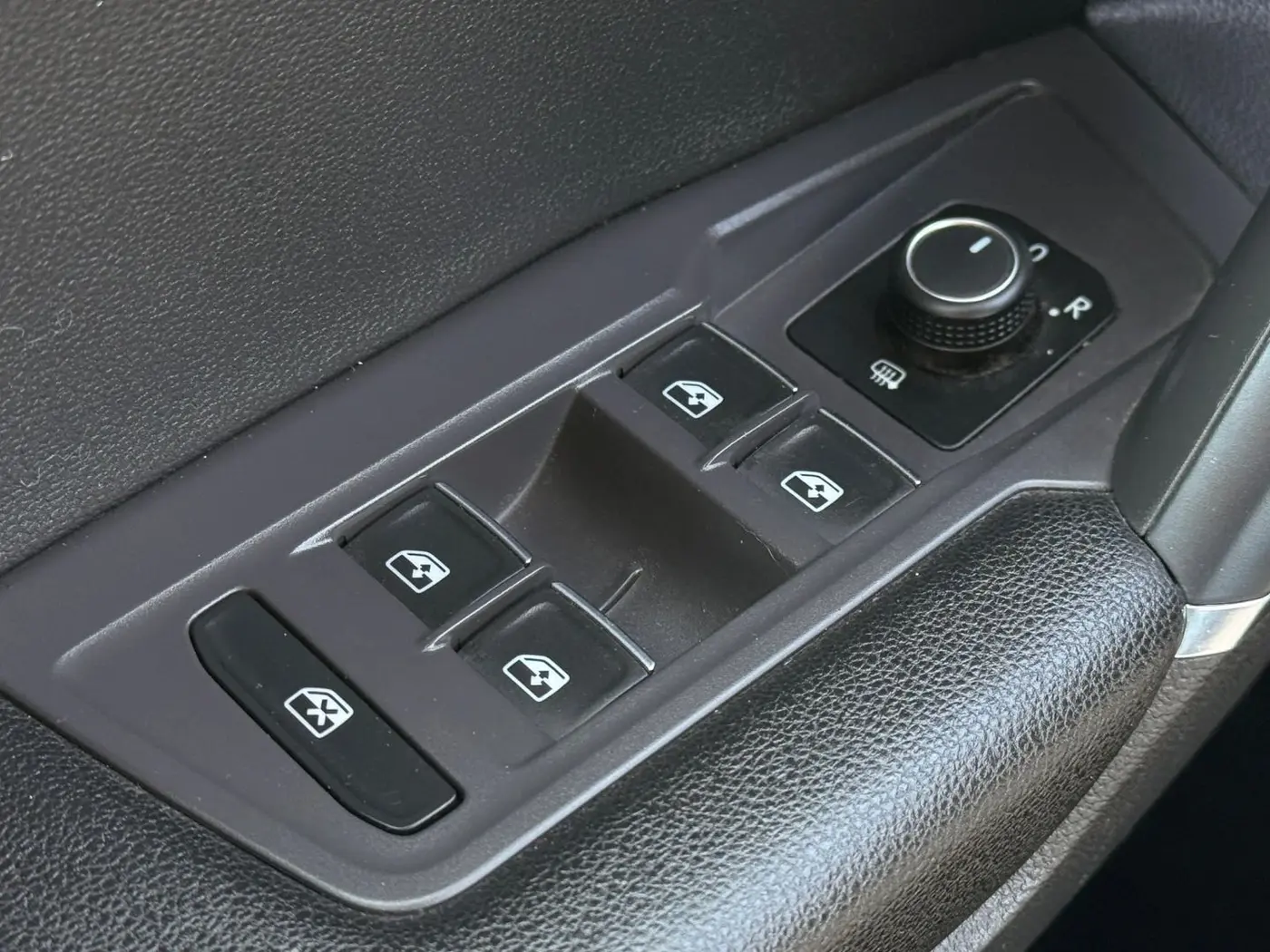 2018 Volkswagen Tiguan - $9,450