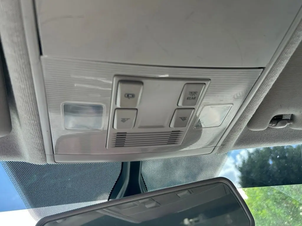 2018 Volkswagen Tiguan - $10,935