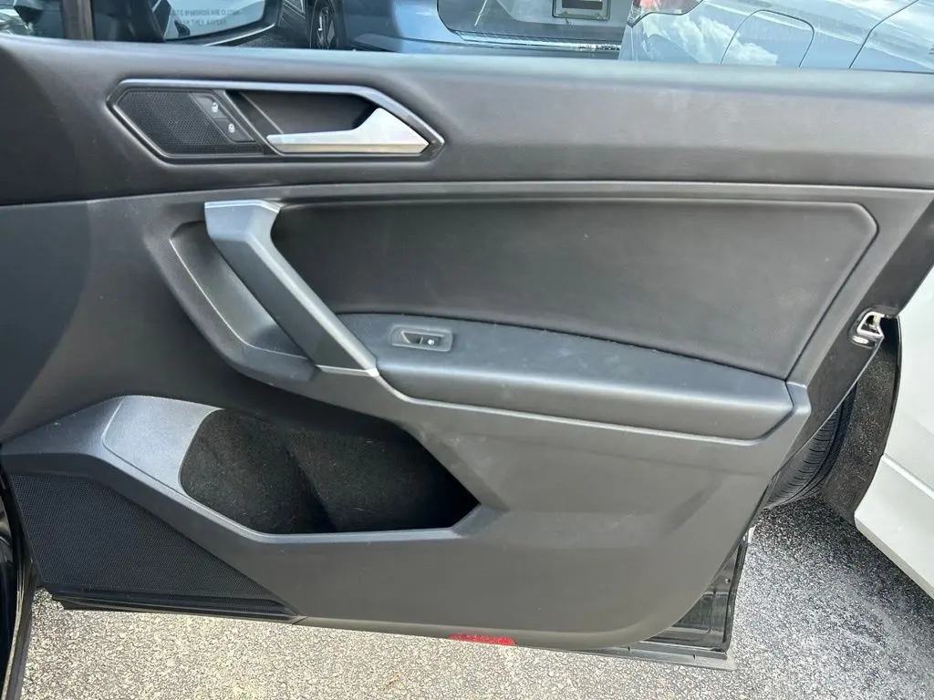 2018 Volkswagen Tiguan - $10,935