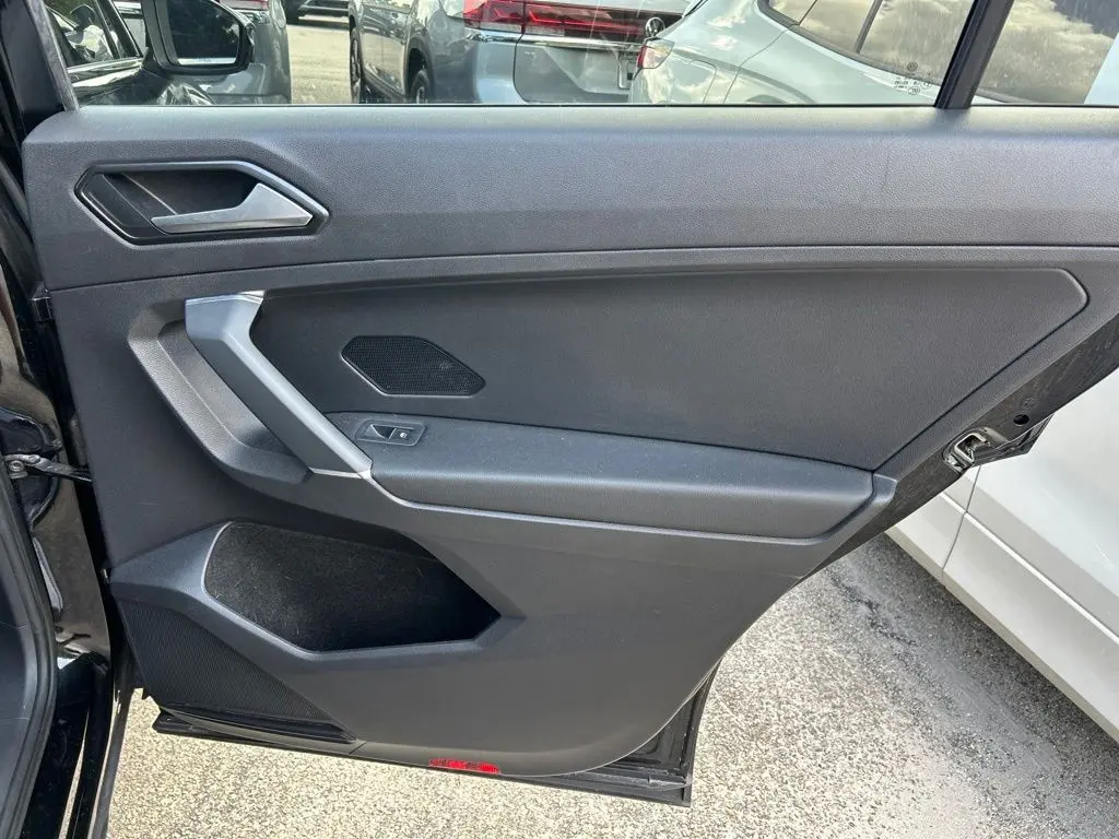 2018 Volkswagen Tiguan - $10,935