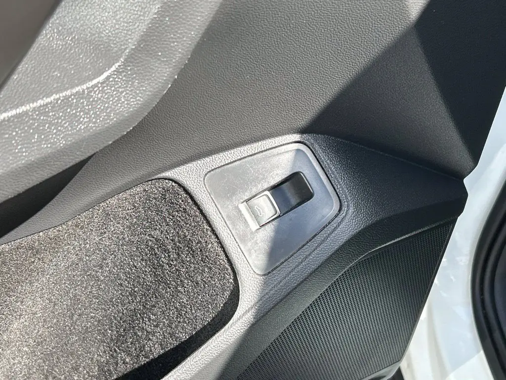 2022 Volkswagen Tiguan - $14,397