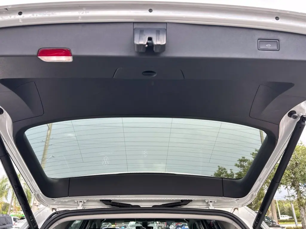 2022 Volkswagen Tiguan - $14,397