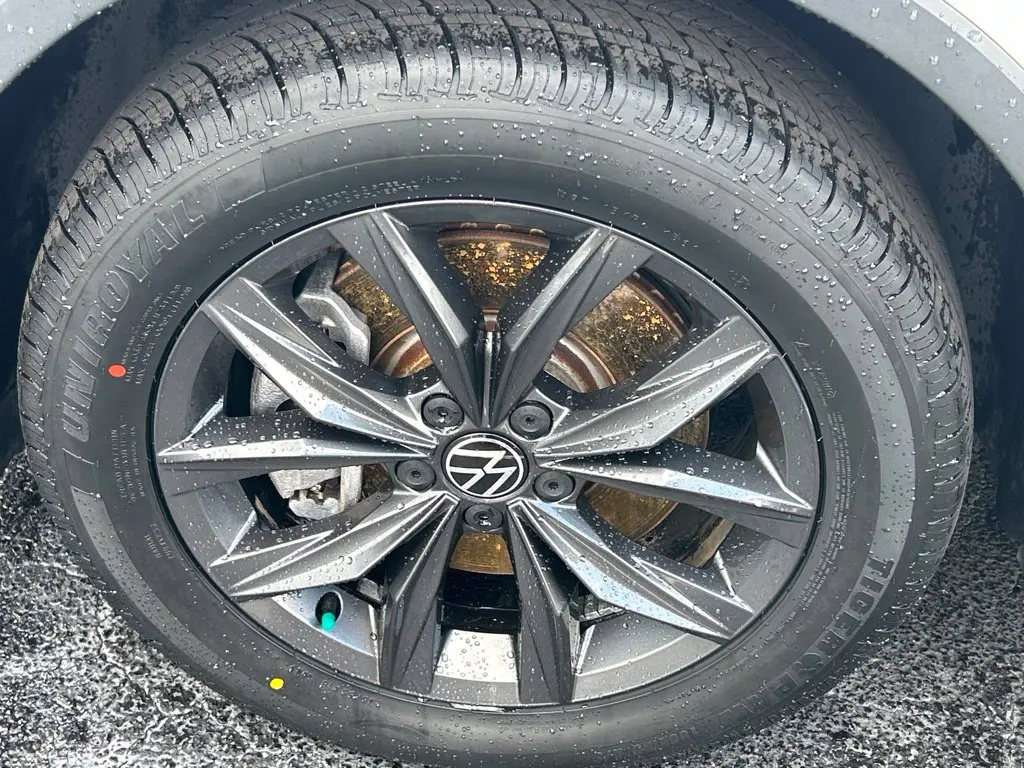 2022 Volkswagen Tiguan - $14,397