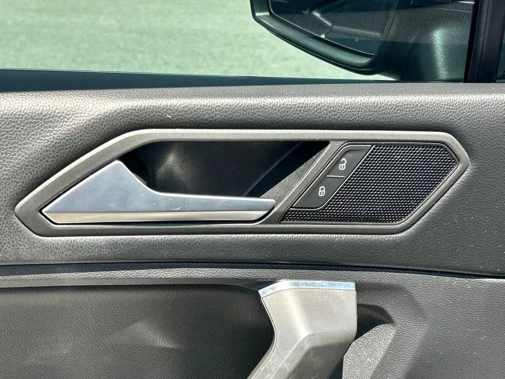 2021 Volkswagen Tiguan - $17,797