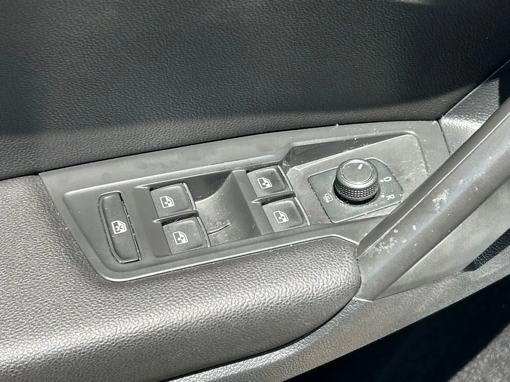 2021 Volkswagen Tiguan - $17,797