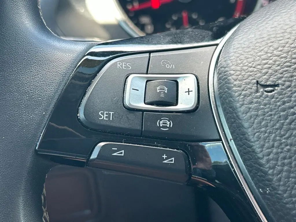 2021 Volkswagen Tiguan - $17,797