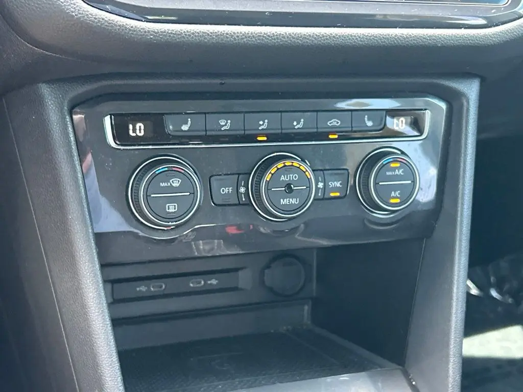 2021 Volkswagen Tiguan - $17,797