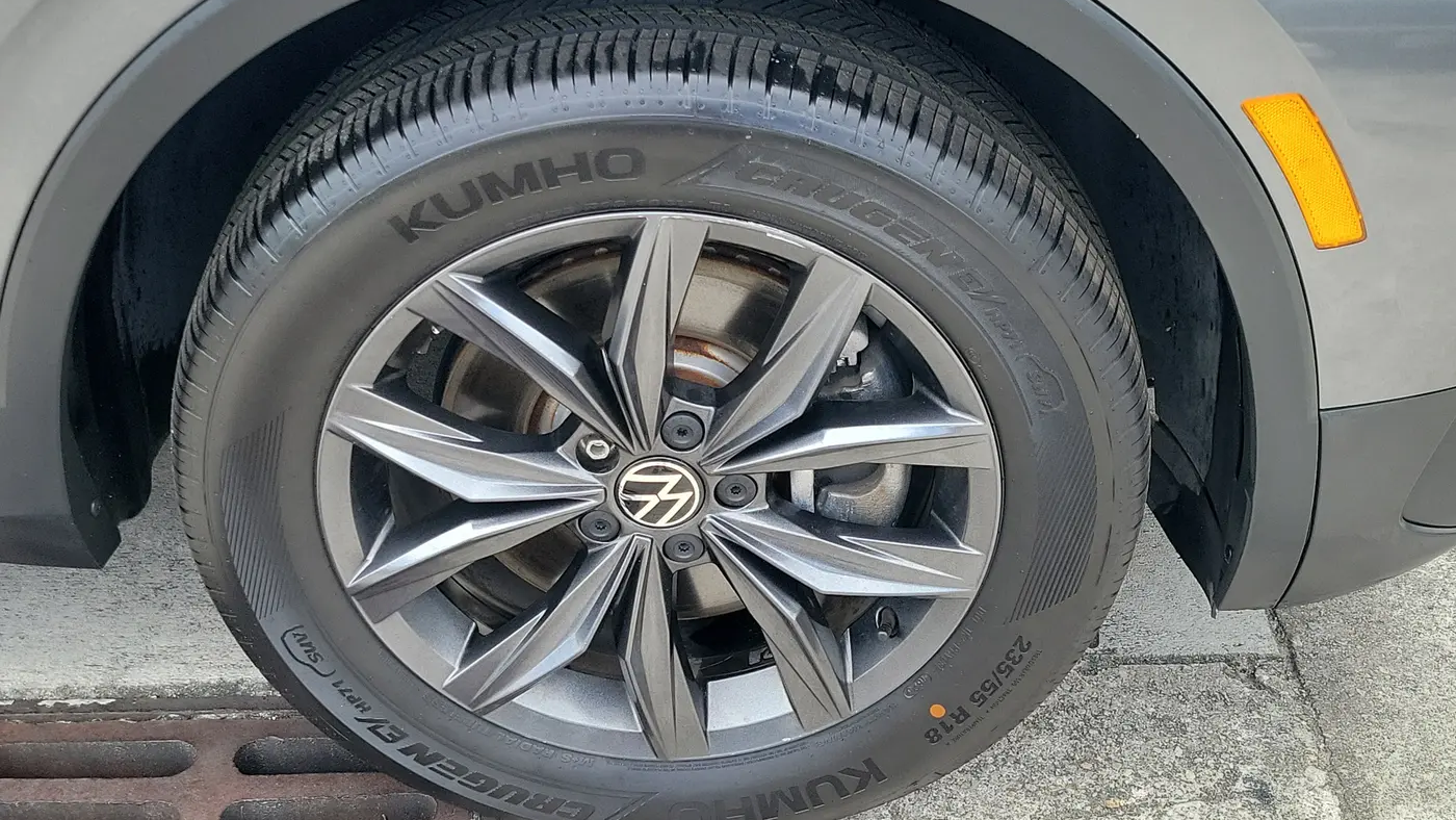 2023 Volkswagen Tiguan SE