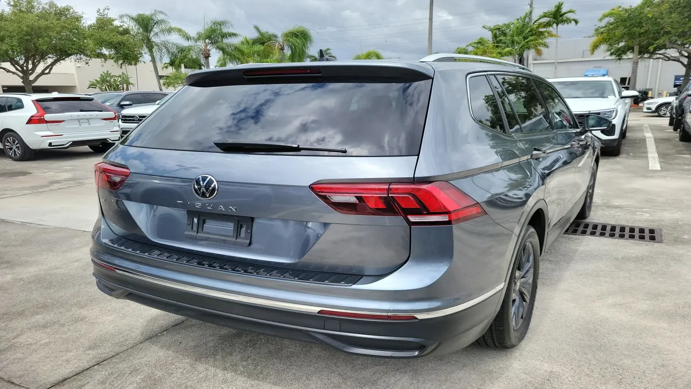 2023 Volkswagen Tiguan SE