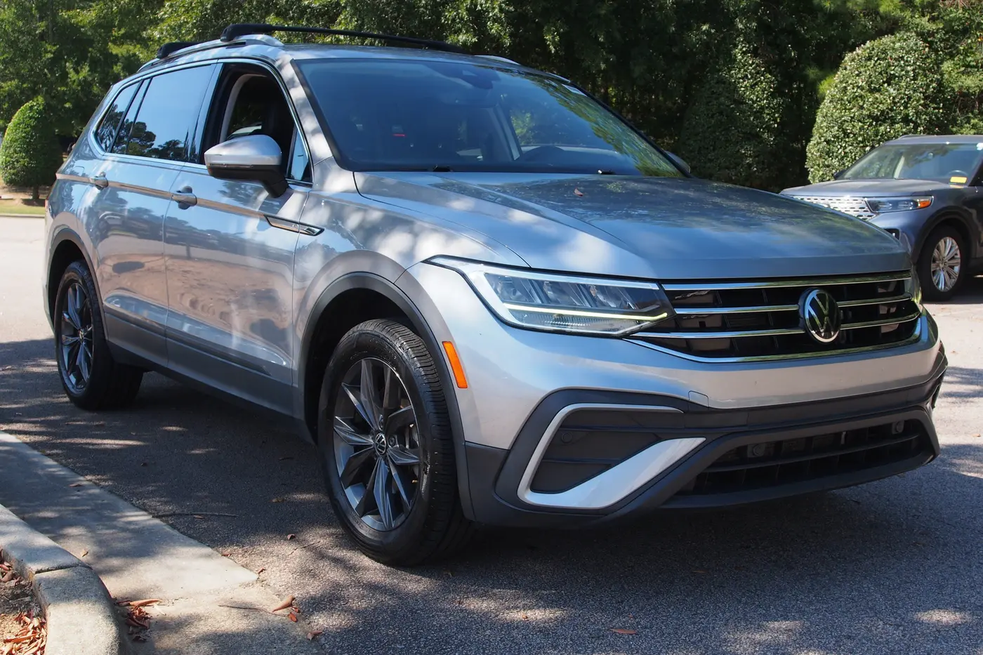 2022 Volkswagen Tiguan - $19,484