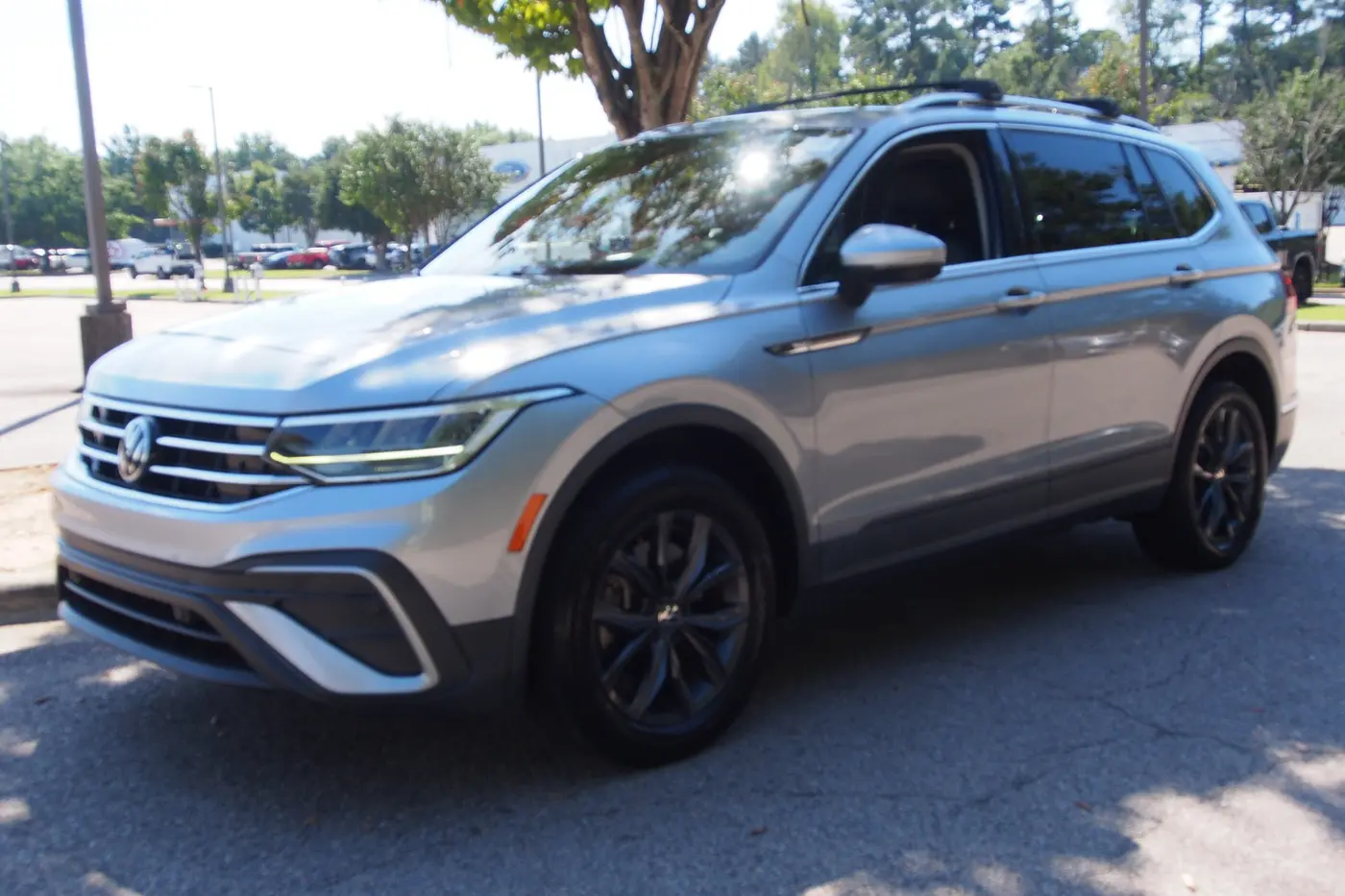 2022 Volkswagen Tiguan - $19,484