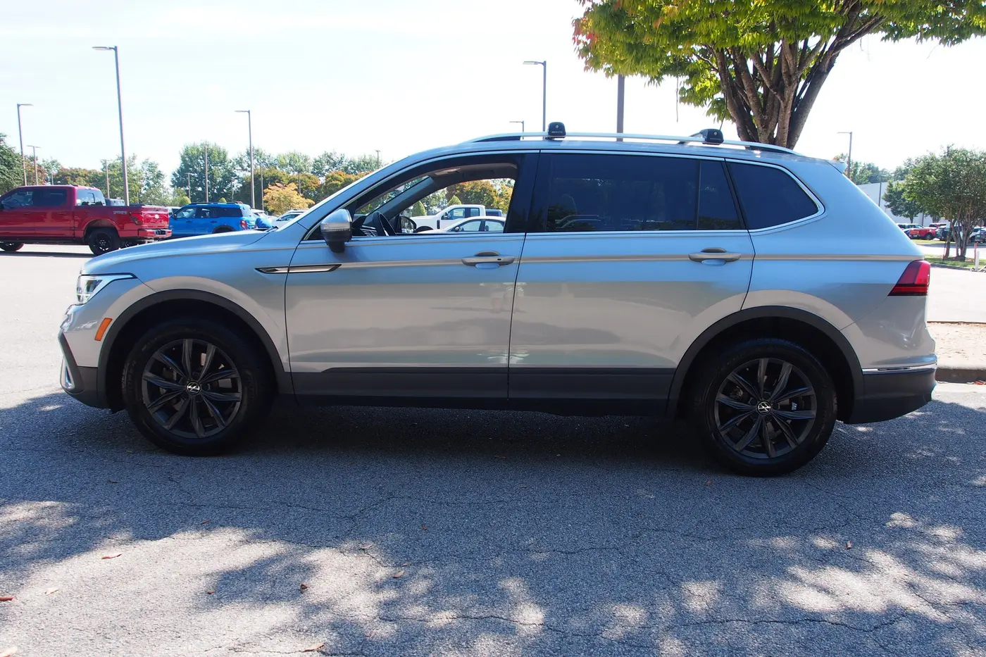 2022 Volkswagen Tiguan - $19,484