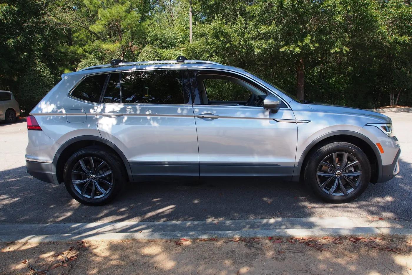 2022 Volkswagen Tiguan - $19,484