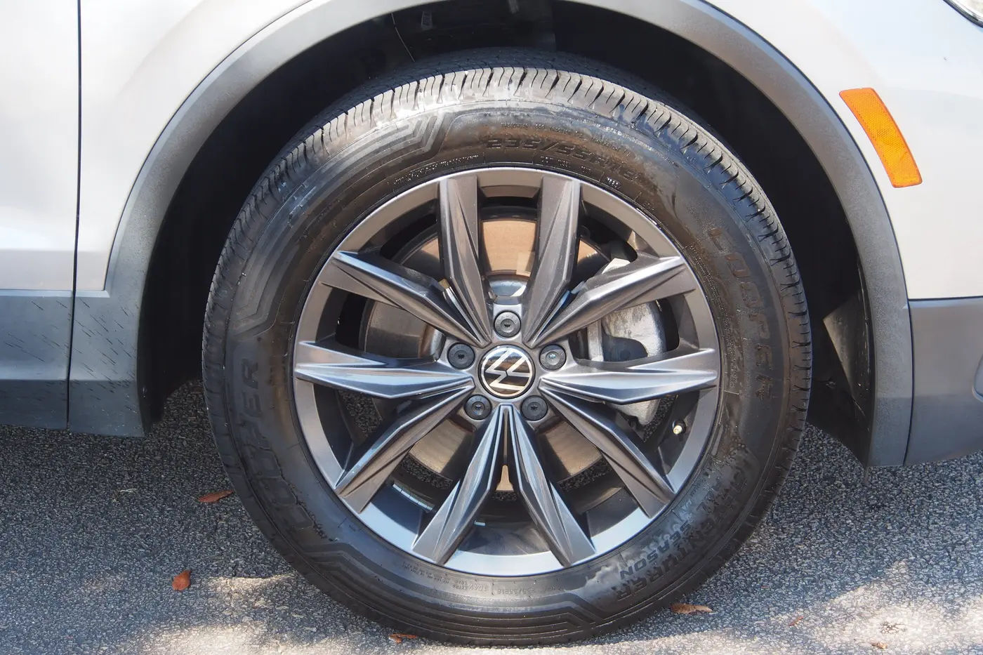 2022 Volkswagen Tiguan - $19,484