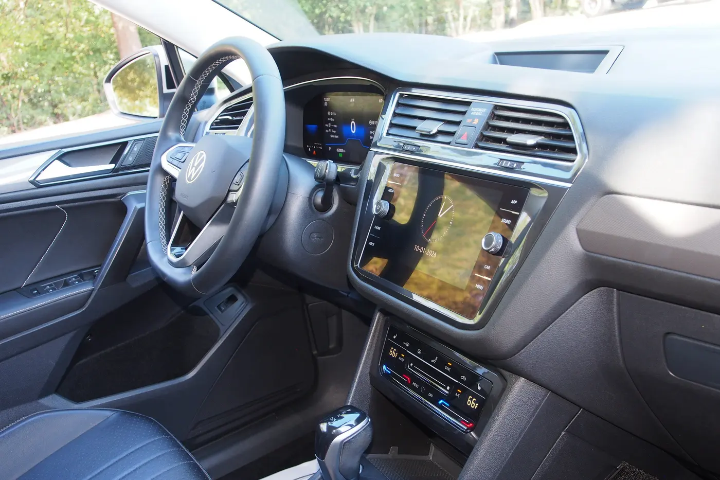 2022 Volkswagen Tiguan - $19,484
