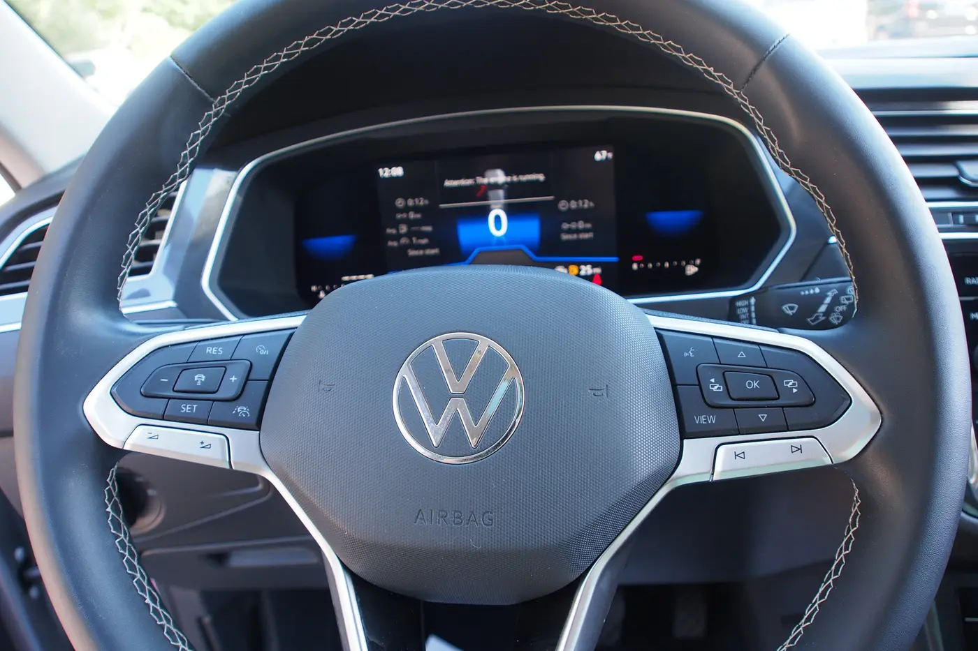 2022 Volkswagen Tiguan - $19,484